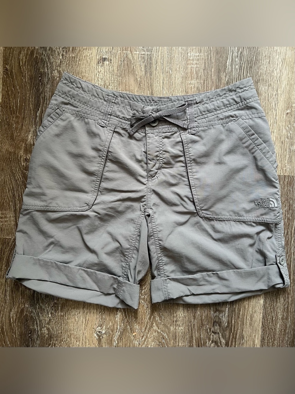 The North Face Women's Casual Roll-Cuff Athletic Shorts in Light Gray